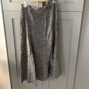 Delicate floral midi skirt